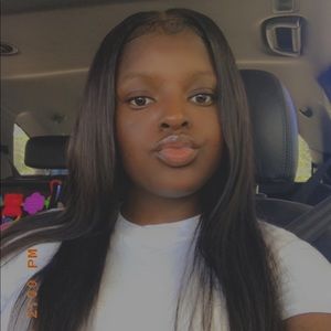 Meet your Posher, Emonye